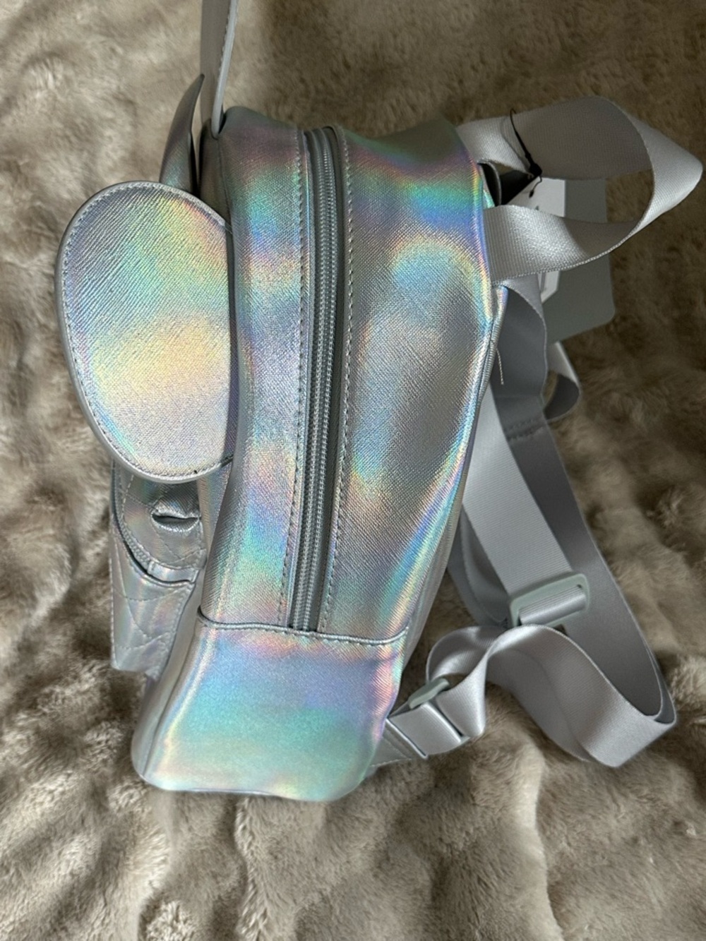 Disney 100 Minnie Mouse Iridescent Pearl Mini Backpack – NWT ✨ - Picture 7 of 11
